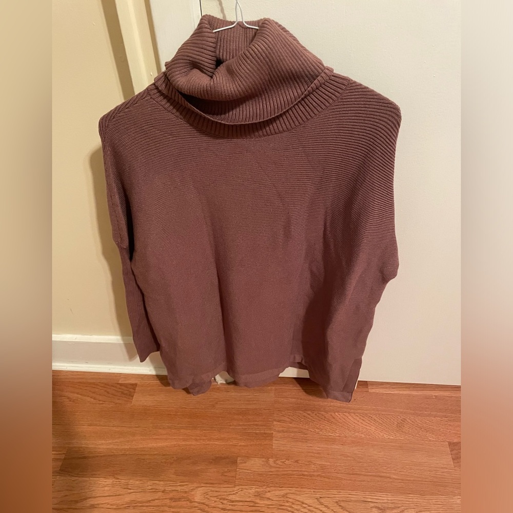 Lillusory small brown turtle neck sweater with tags